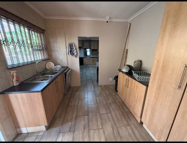 3 BEDROOM HOUSE FOR SALE IN VANDERBIJLPARK SE 8